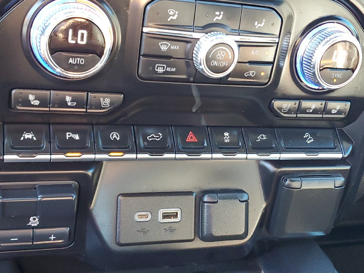 Used 2021 GMC Sierra 1500 AT4 w/ AT4 Premium Package AWD/4WD image 24