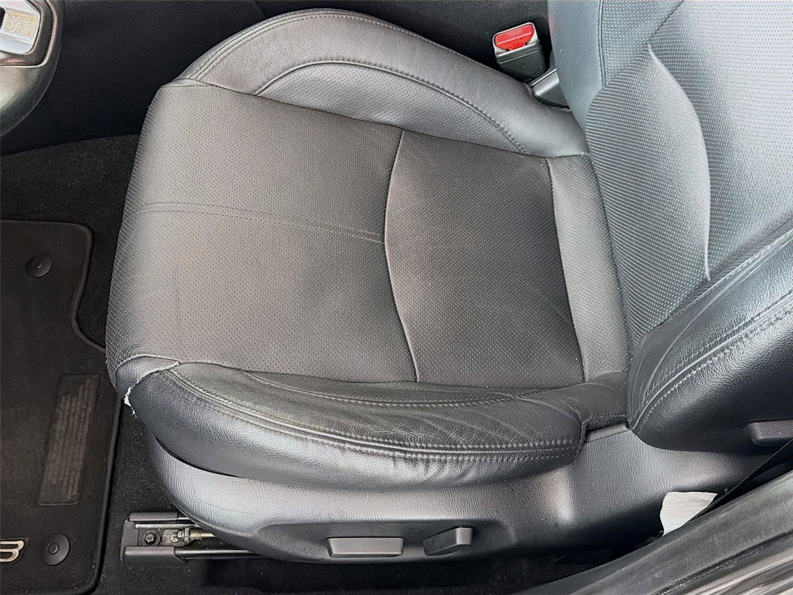 Used 2017 MAZDA MAZDA3 Grand Touring image 21