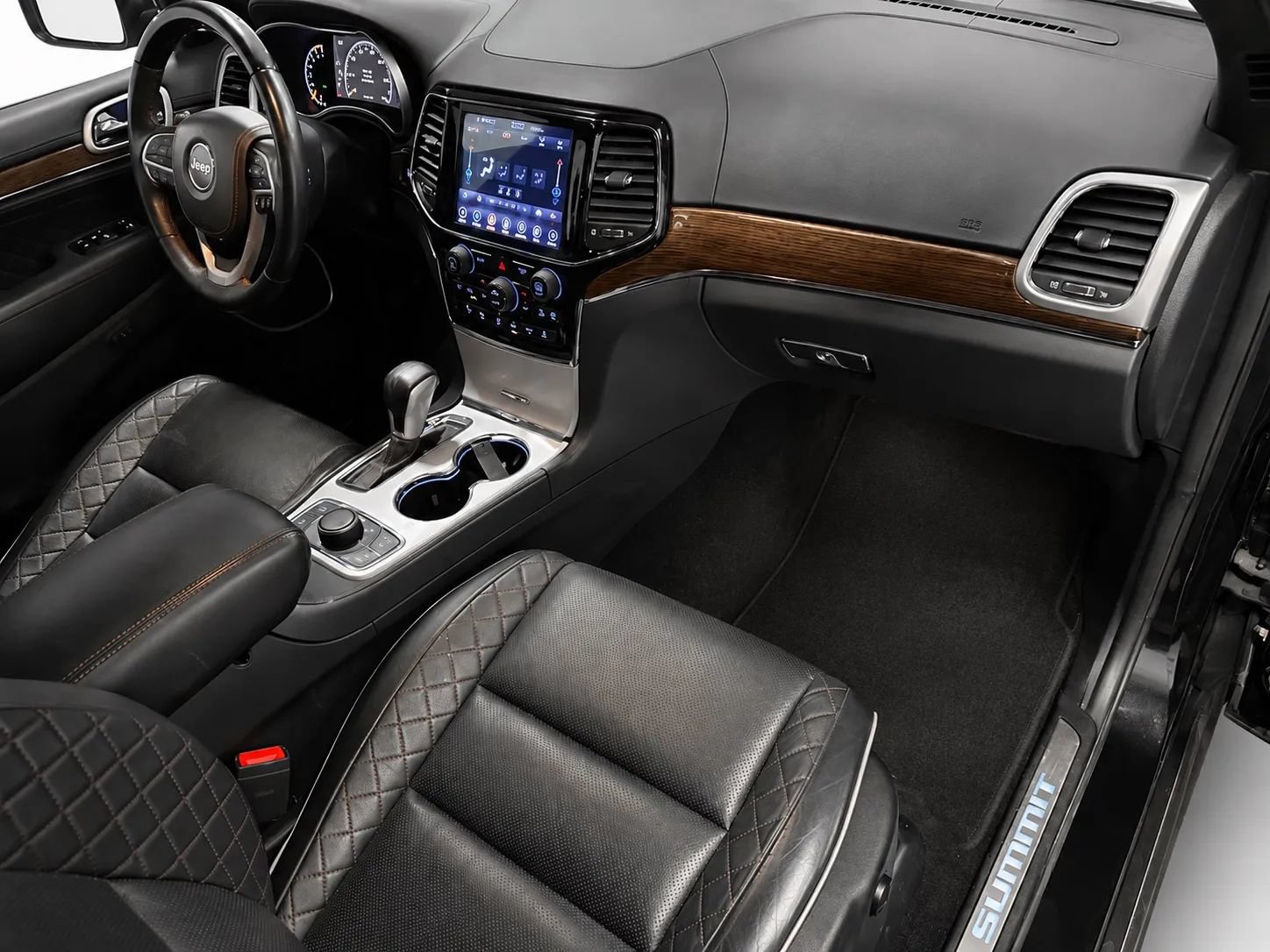 Used 2019 Jeep Grand Cherokee Summit AWD/4WD image 23