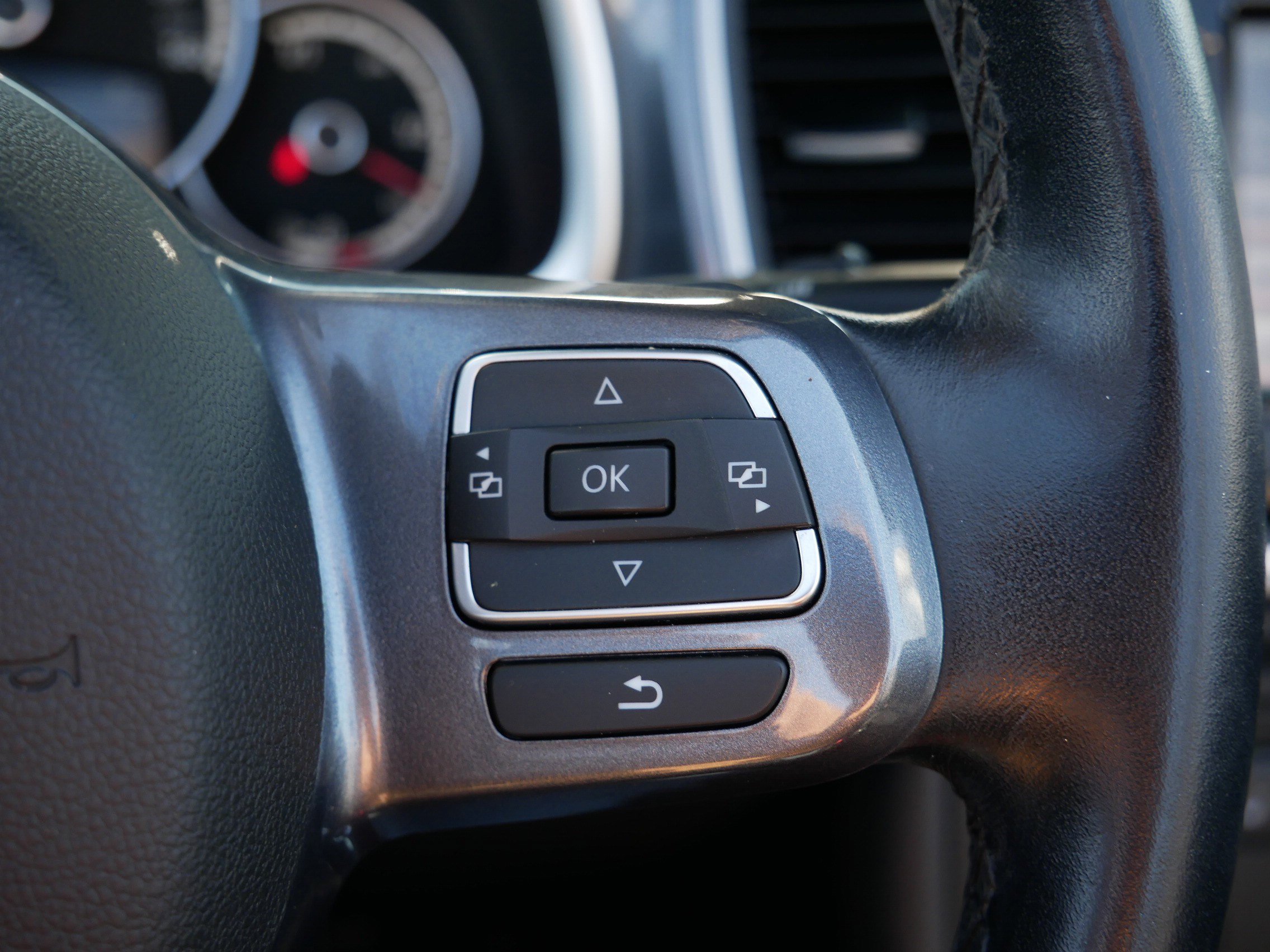 Used 2013 Volkswagen Beetle TDI image 31