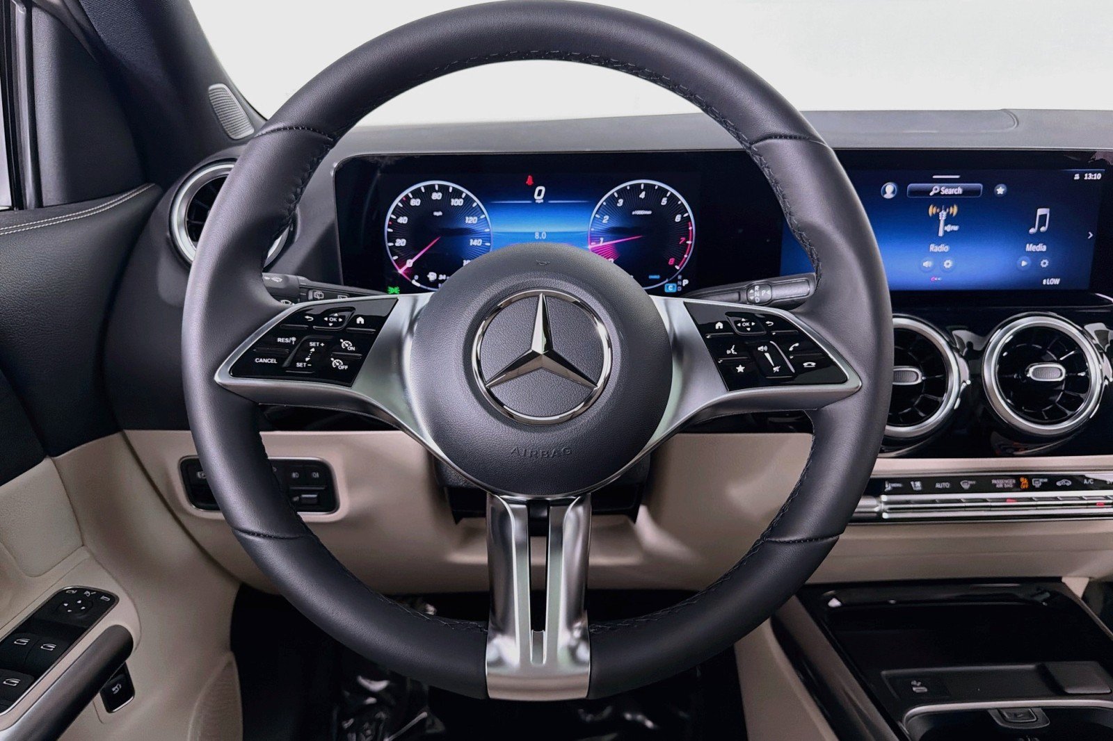 New 2026 Mercedes-Benz GLA 250 image 17