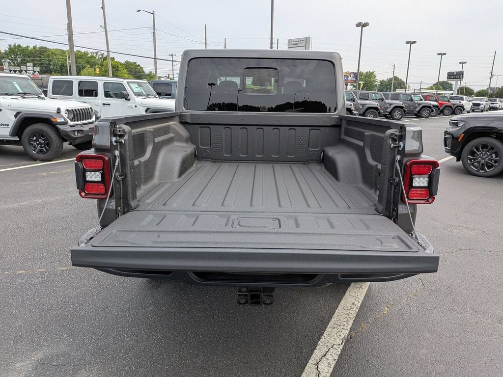 New 2026 Jeep Gladiator Sport AWD/4WD image 25