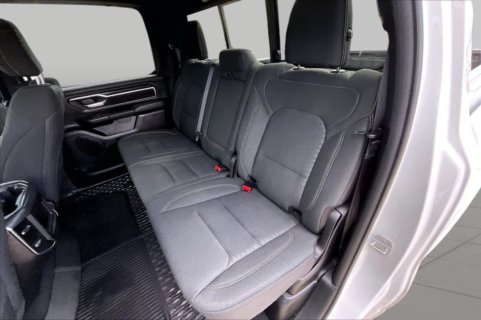Used 2025 RAM 1500 Big Horn w/ Night Edition AWD/4WD image 19
