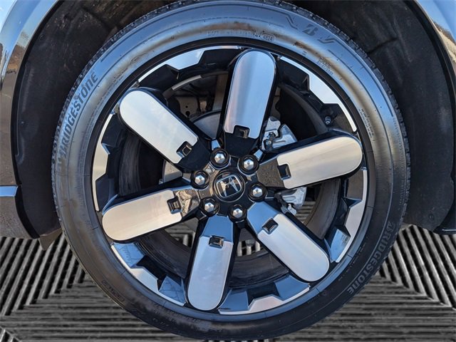Certified 2025 Honda Prologue Elite image 9
