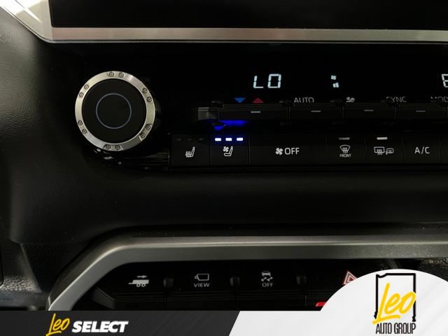 Used 2025 Toyota Tundra Platinum AWD/4WD image 15