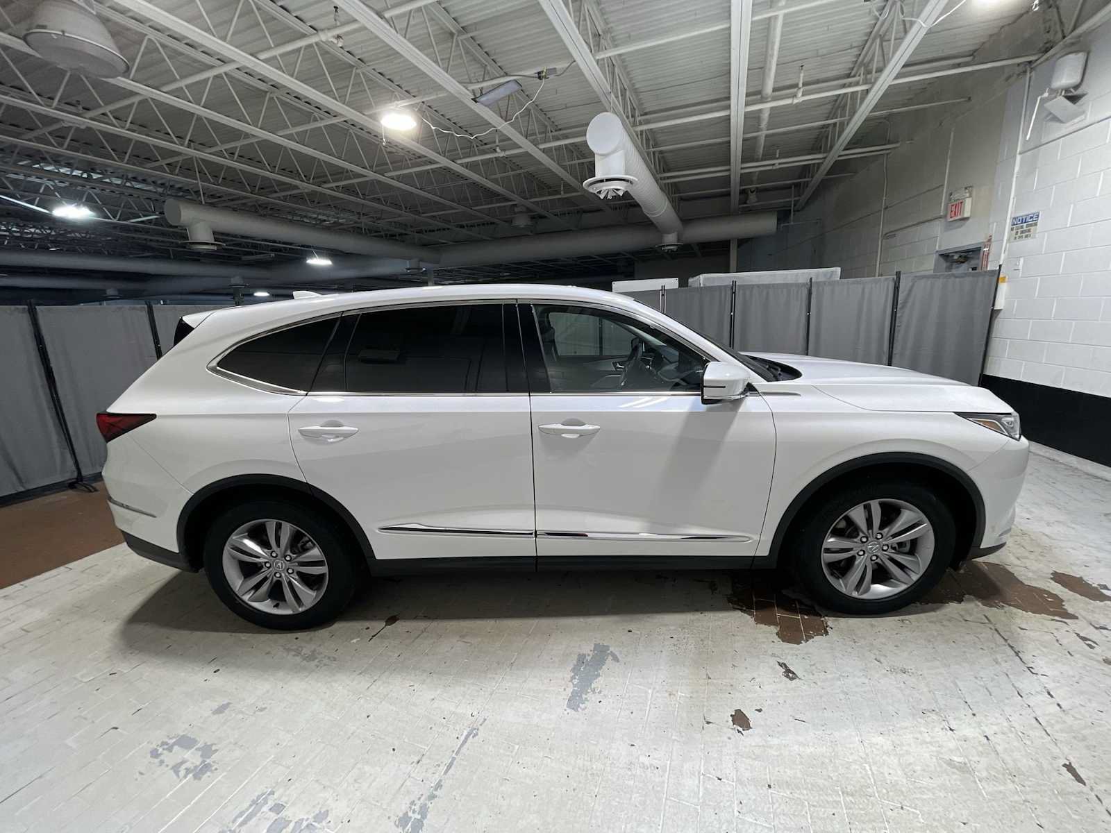 Certified 2024 Acura MDX SH-AWD image 27