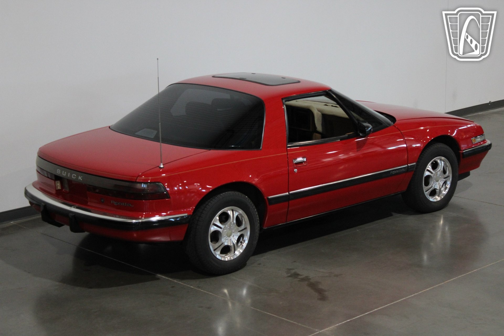 Used 1989 Buick Reatta Coupe FWD image 9