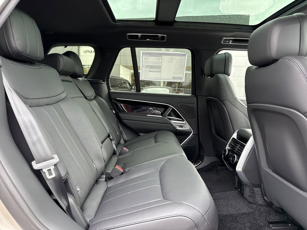 New 2025 Land Rover Range Rover SE image 14