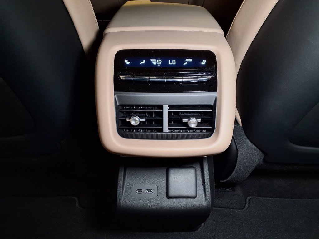 New 2026 Cadillac Lyriq Signature Sport w/ Nappa Leather Package RWD image 13