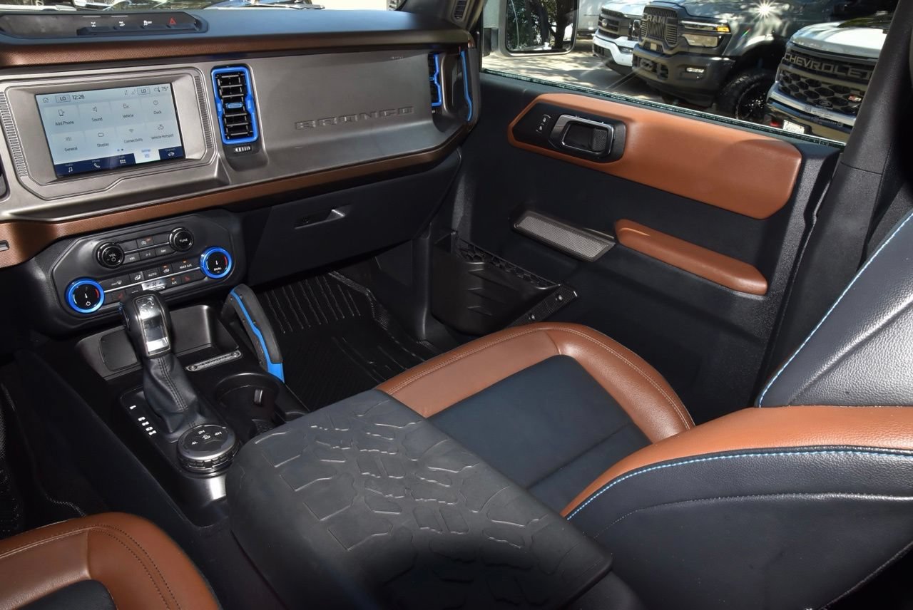 Used 2022 Ford Bronco Outer Banks AWD/4WD image 17