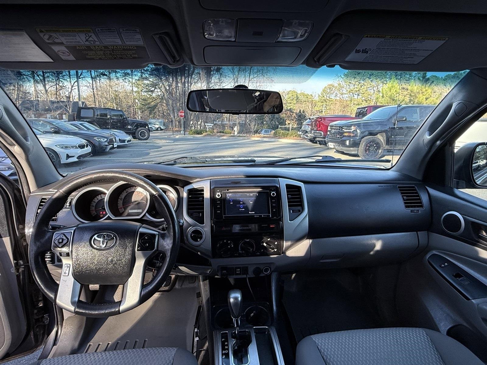 Used 2015 Toyota Tacoma 4x4 Access Cab image 28