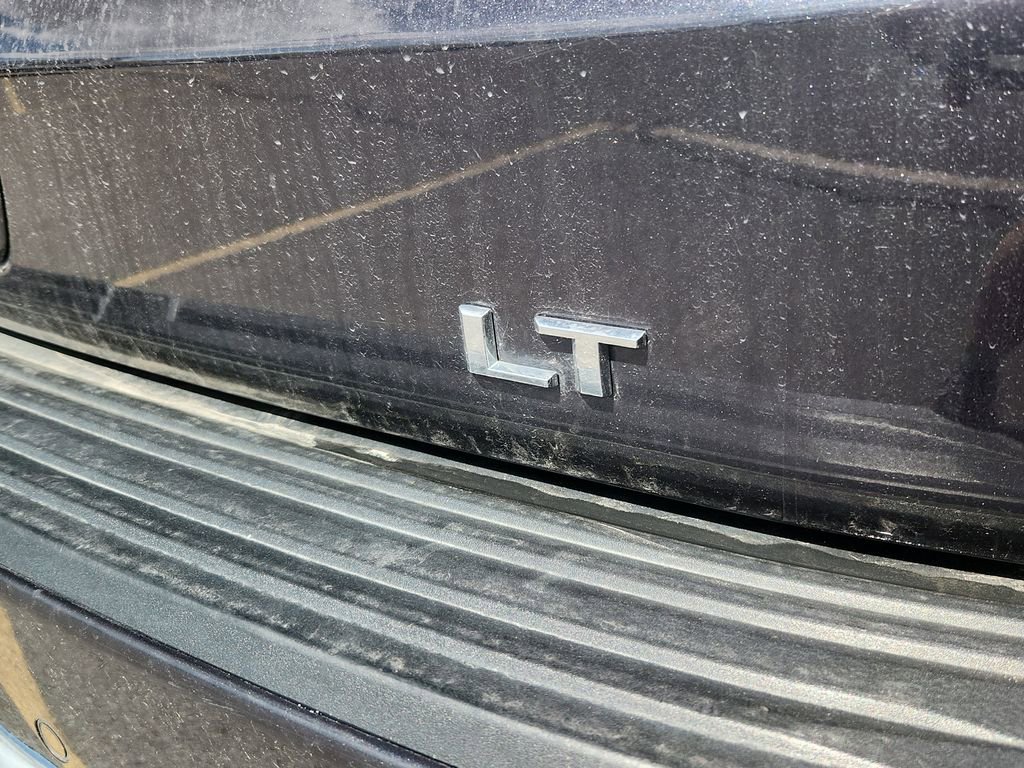 Used 2024 Chevrolet Suburban LT AWD/4WD image 13