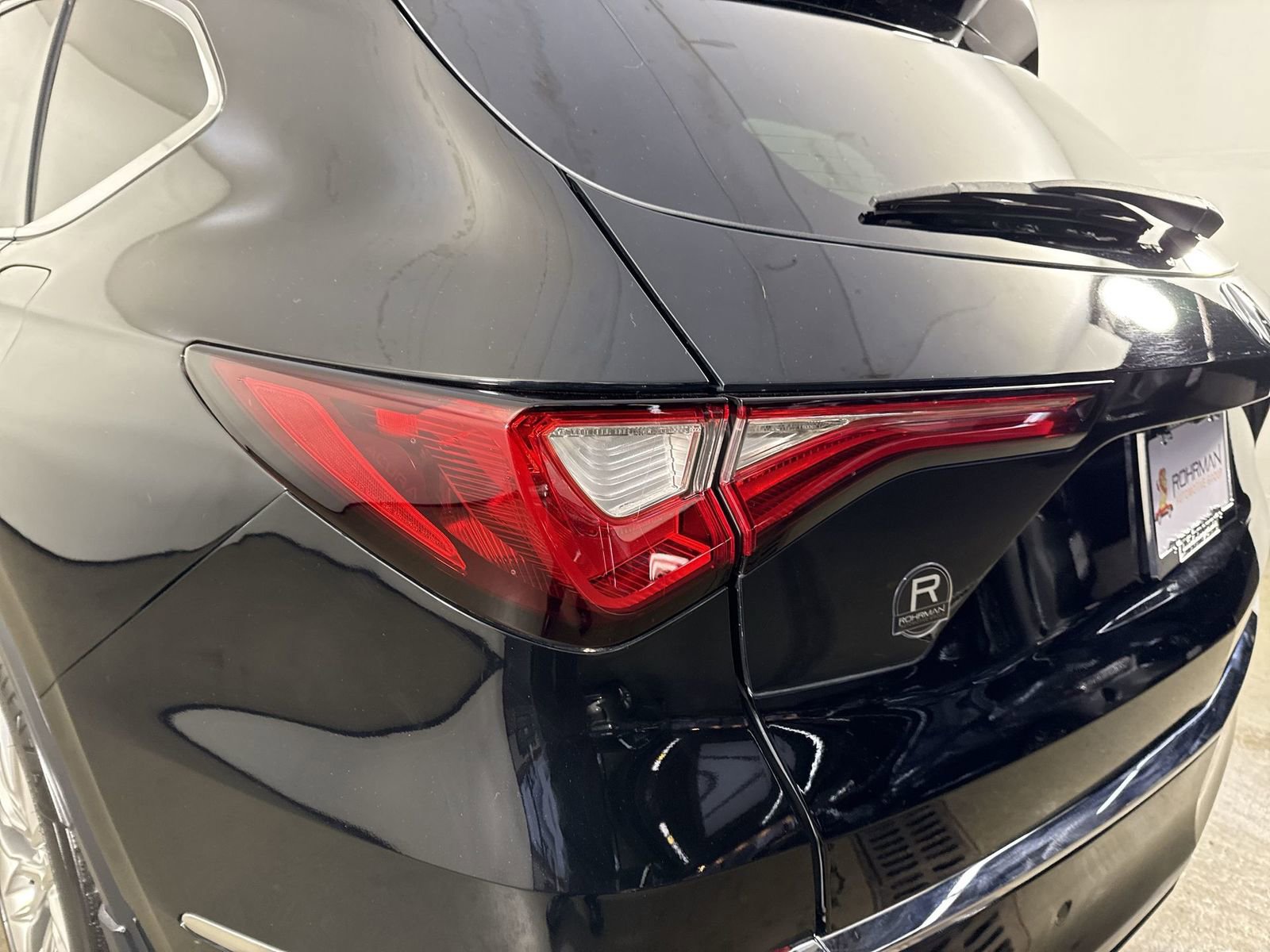 Certified 2023 Acura MDX SH-AWD w/ Advance Package image 32