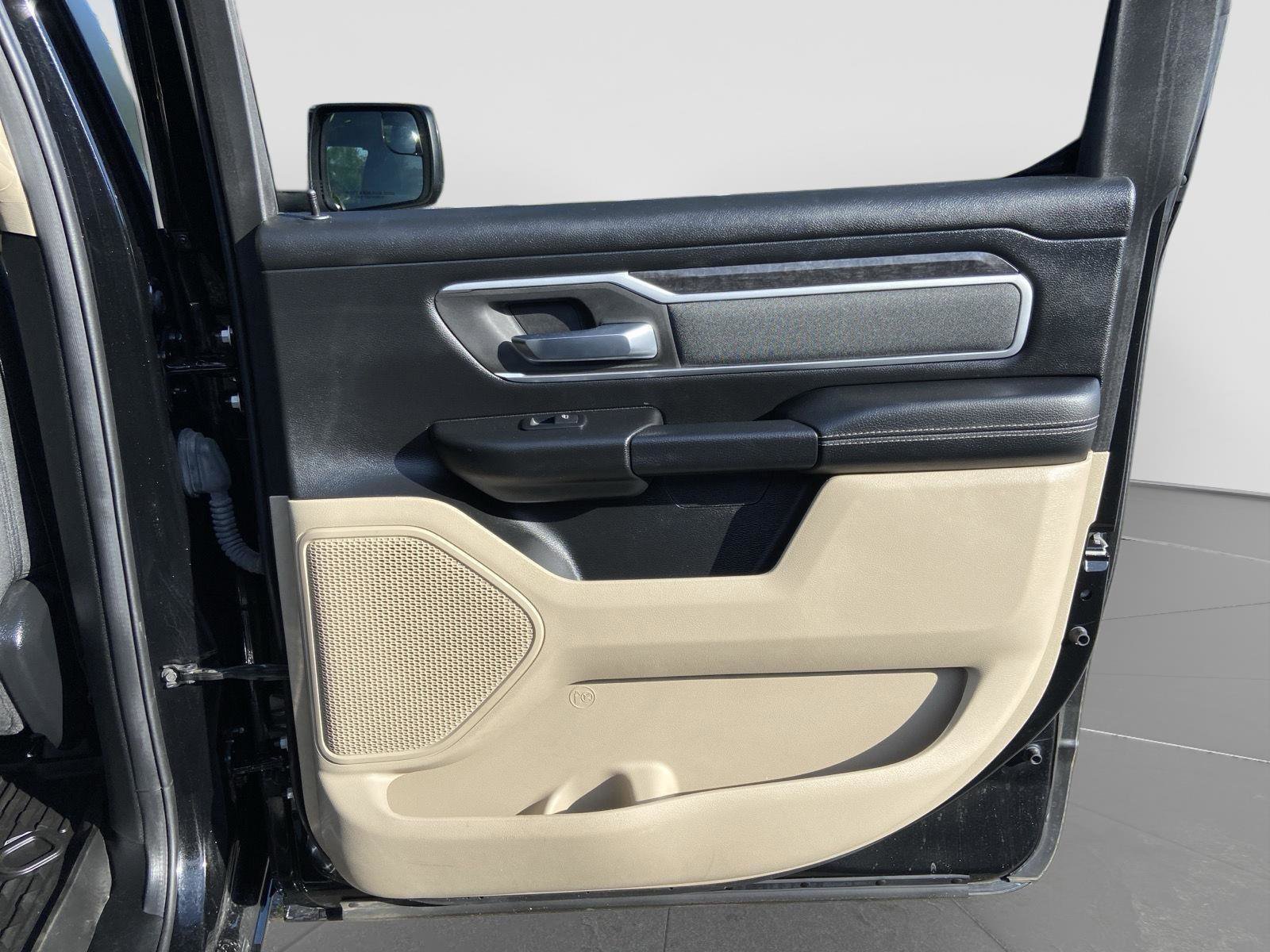 Used 2021 RAM 1500 Big Horn AWD/4WD image 34