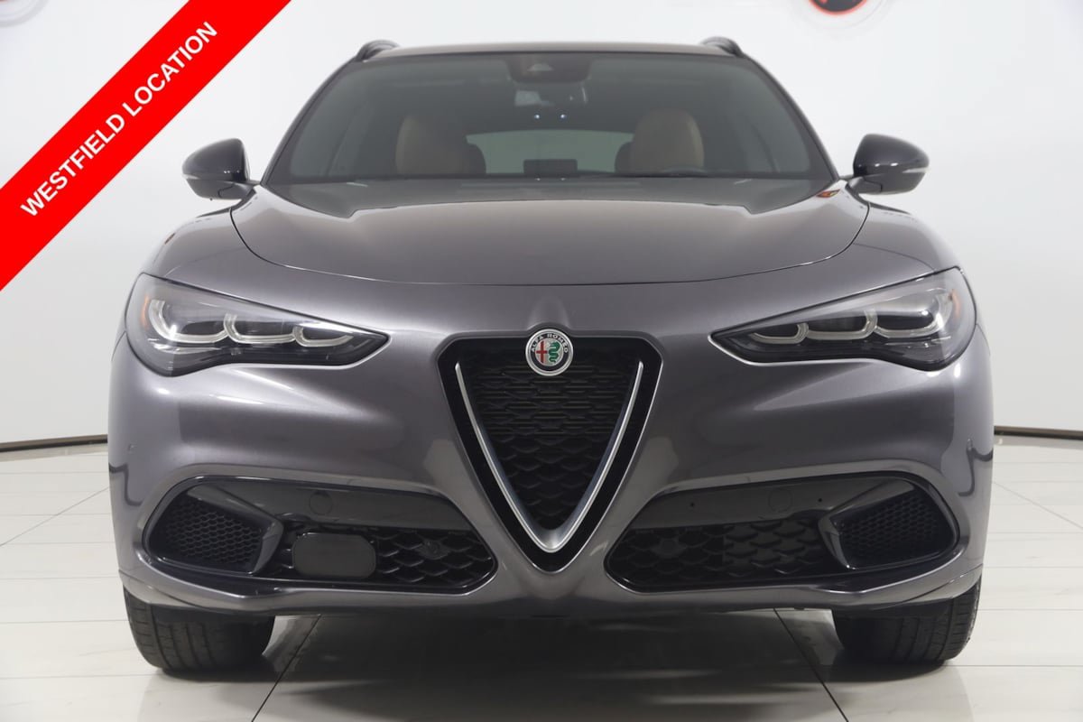 Used 2024 Alfa Romeo Stelvio Ti AWD/4WD image 53