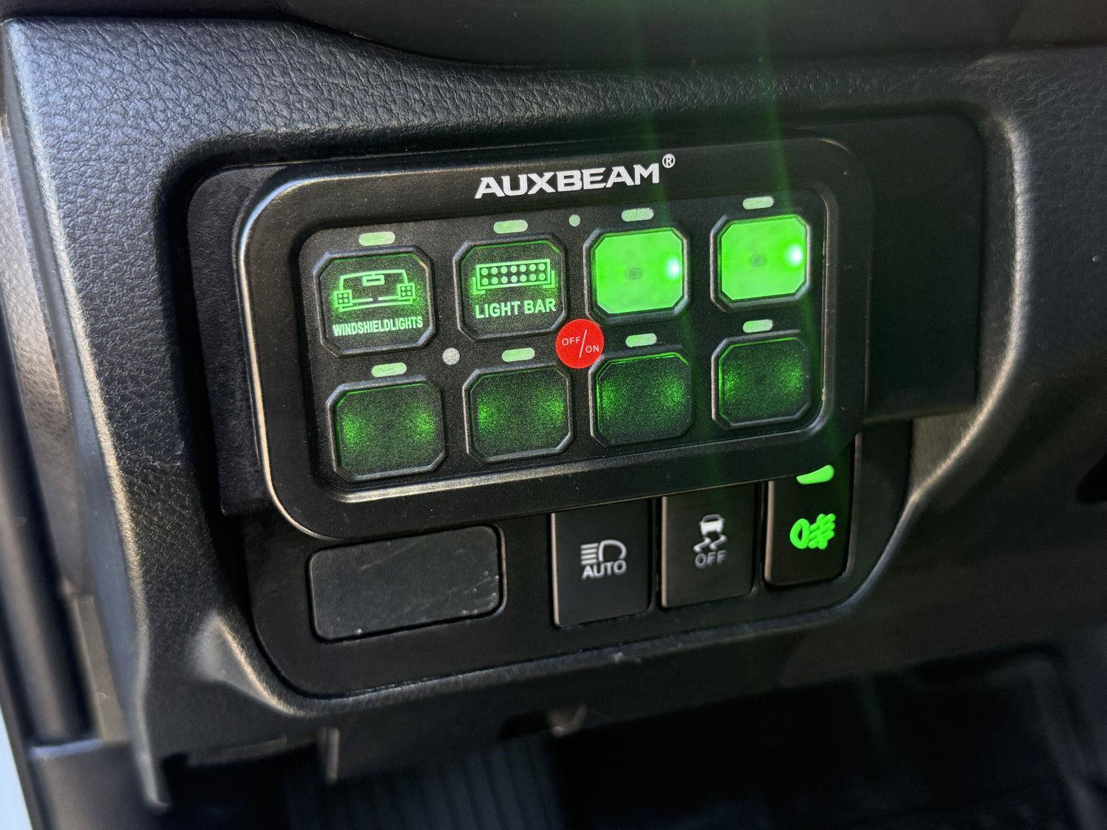 Used 2020 Toyota Tacoma SR w/ SX Package AWD/4WD image 15