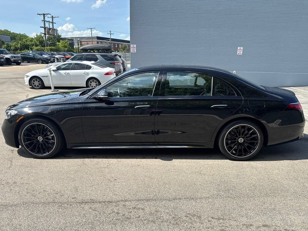 Used 2023 Mercedes-Benz S 580e 4MATIC Sedan image 2
