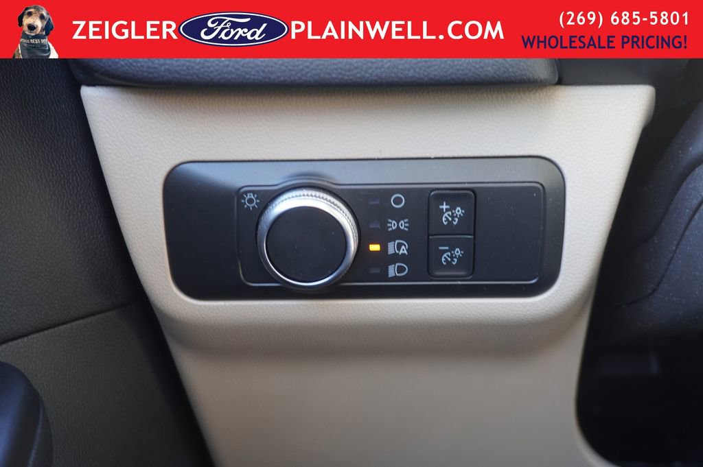 Used 2022 Ford Escape SE image 27