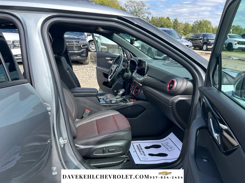 Used 2025 Chevrolet Blazer RS w/ Driver Confidence II Package AWD/4WD image 21