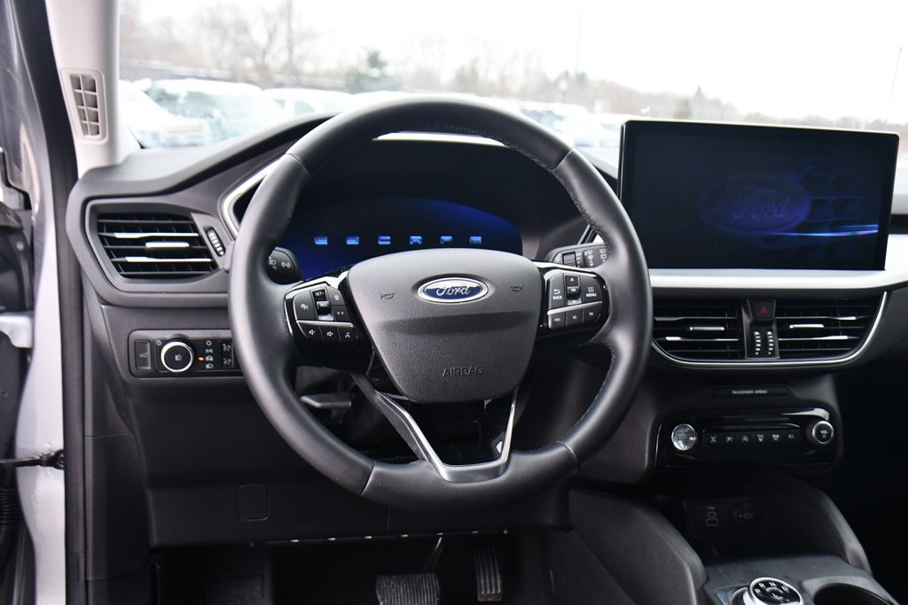 Used 2024 Ford Escape Platinum image 12