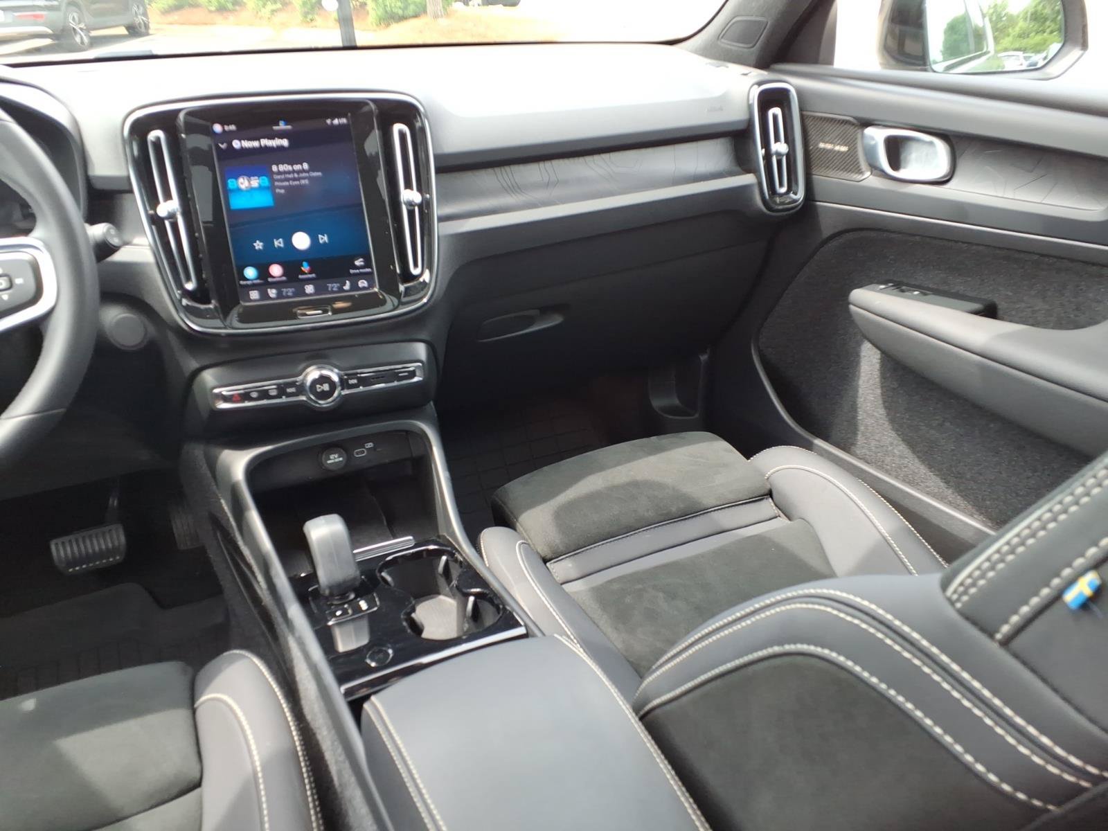 Used 2023 Volvo XC40 Recharge Ultimate w/ Protection Package Premier AWD/4WD image 15