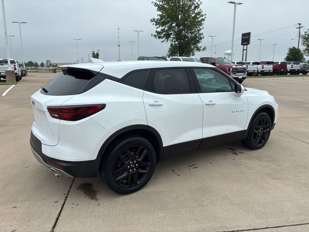 Used 2023 Chevrolet Blazer LT FWD image 4