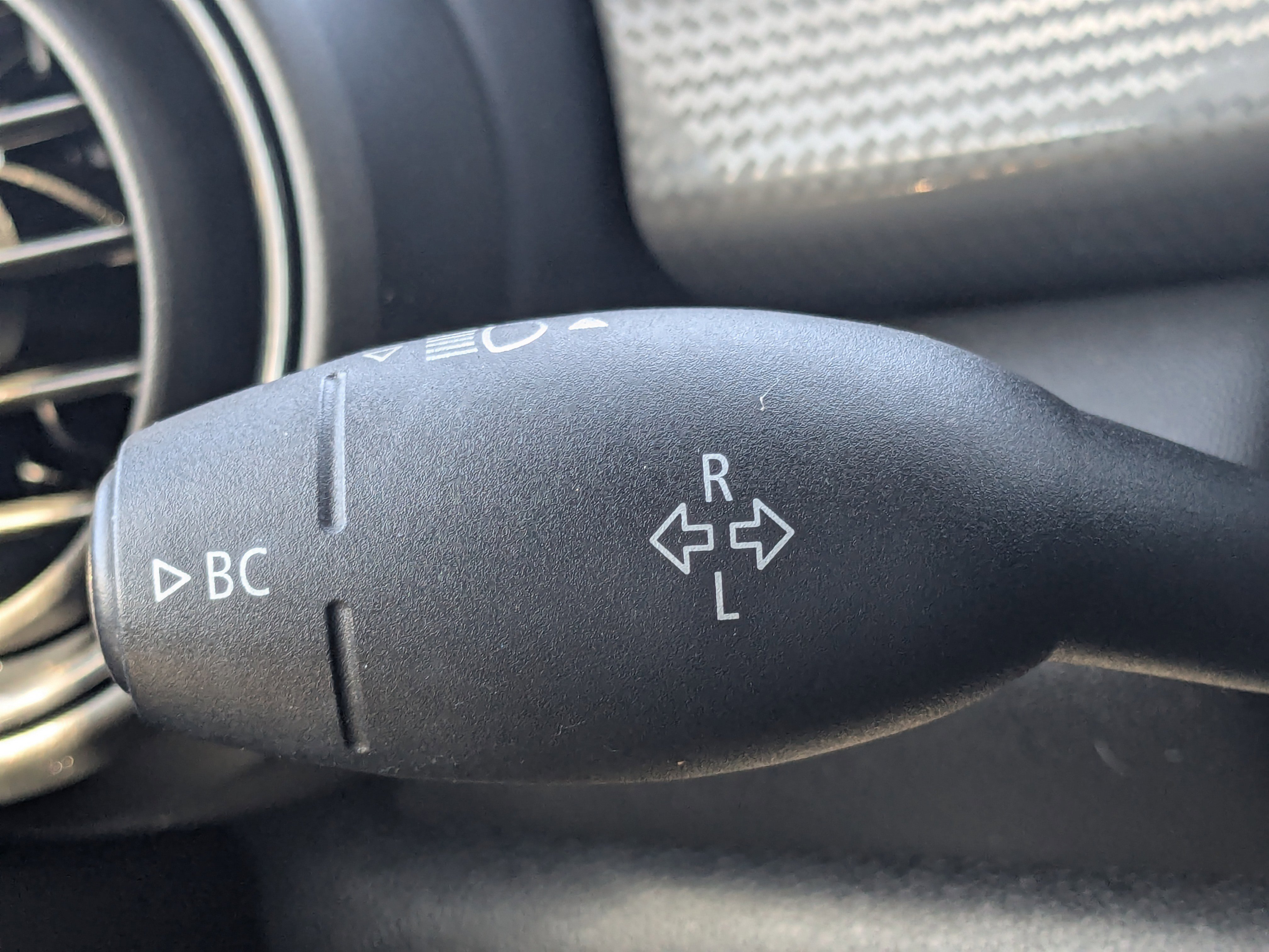 Used 2019 MINI Cooper Convertible image 30