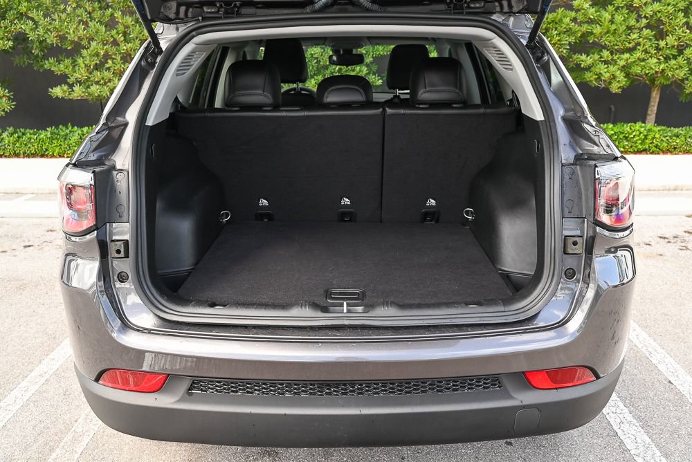 Used 2022 Jeep Compass Latitude image 10