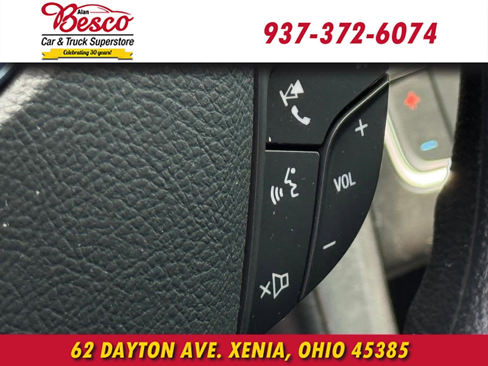 Used 2018 Ford Fusion SE w/ Fusion SE Technology Package FWD image 11