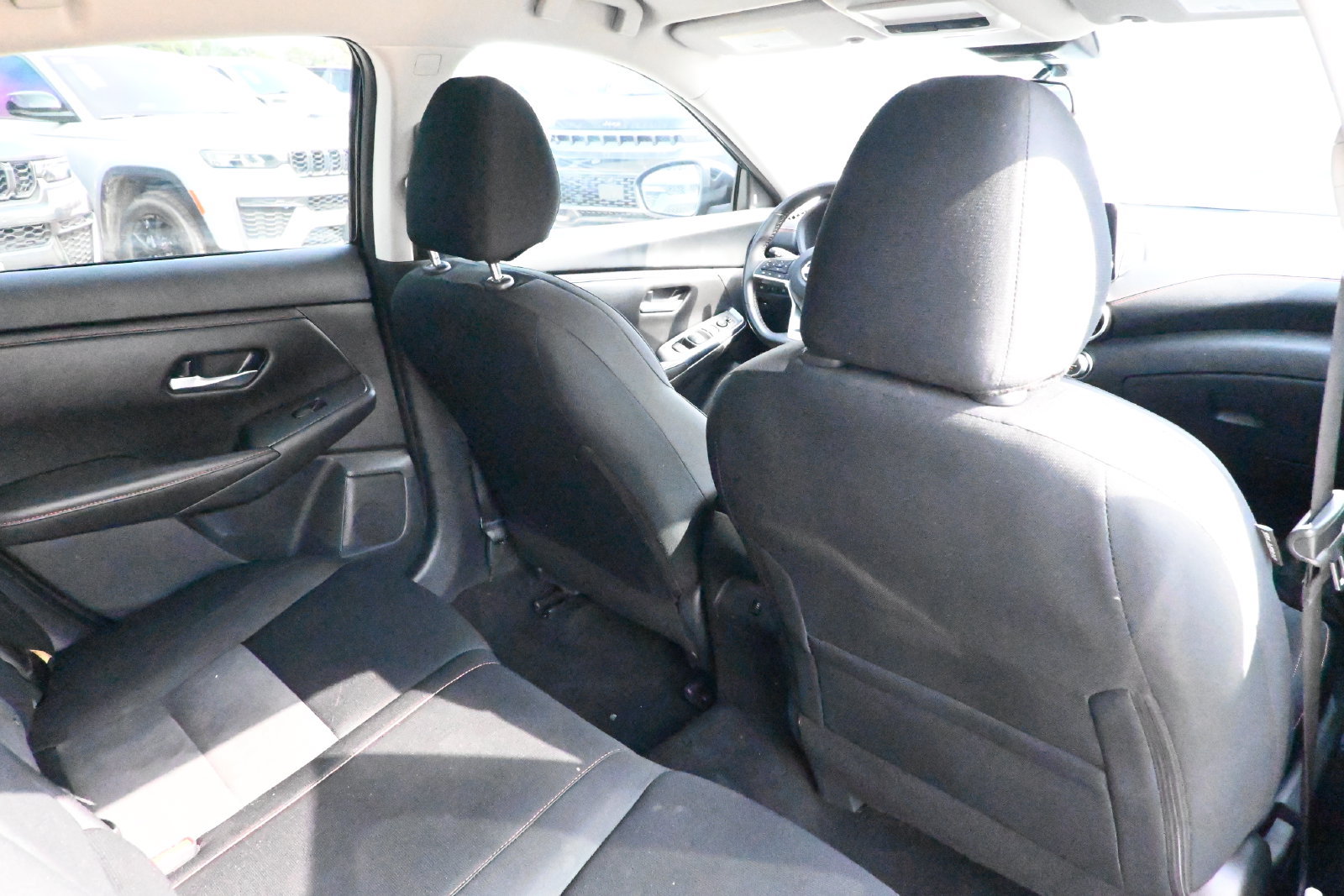 Used 2025 Nissan Sentra SR FWD image 24
