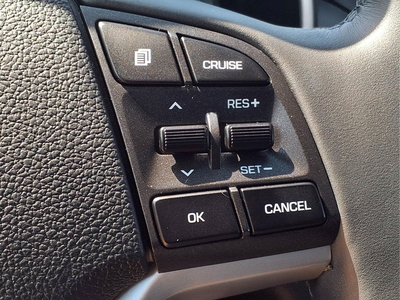 Used 2020 Hyundai Tucson Limited AWD/4WD image 23