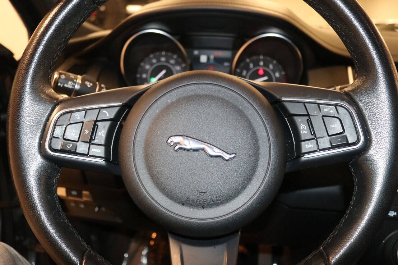 Used 2020 Jaguar E-PACE SE AWD/4WD image 21