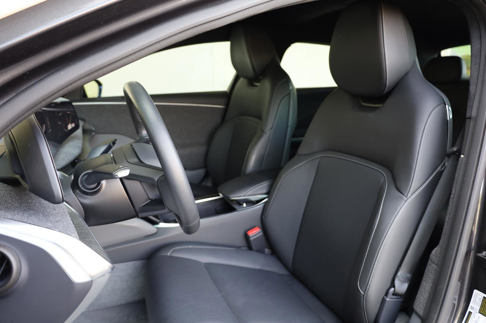 Used 2023 Lucid Air Pure AWD/4WD image 15