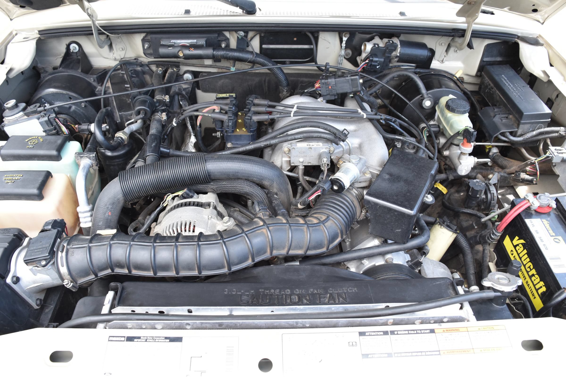 Used 2000 MAZDA B-Series Pickup 2WD Cab Plus B3000 image 11