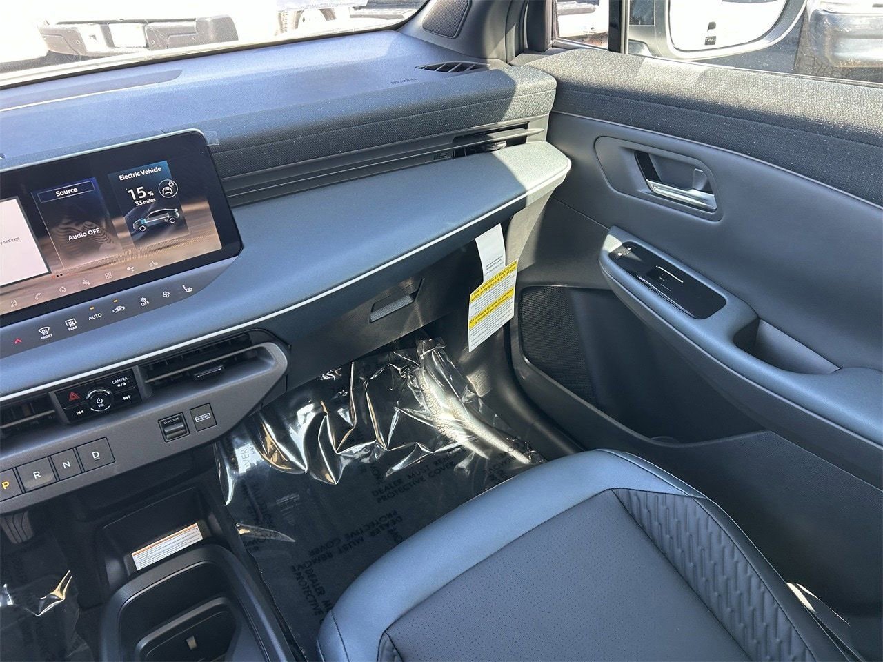 New 2026 Nissan Leaf Platinum+ w/ Cargo Package (Platinum+) image 18