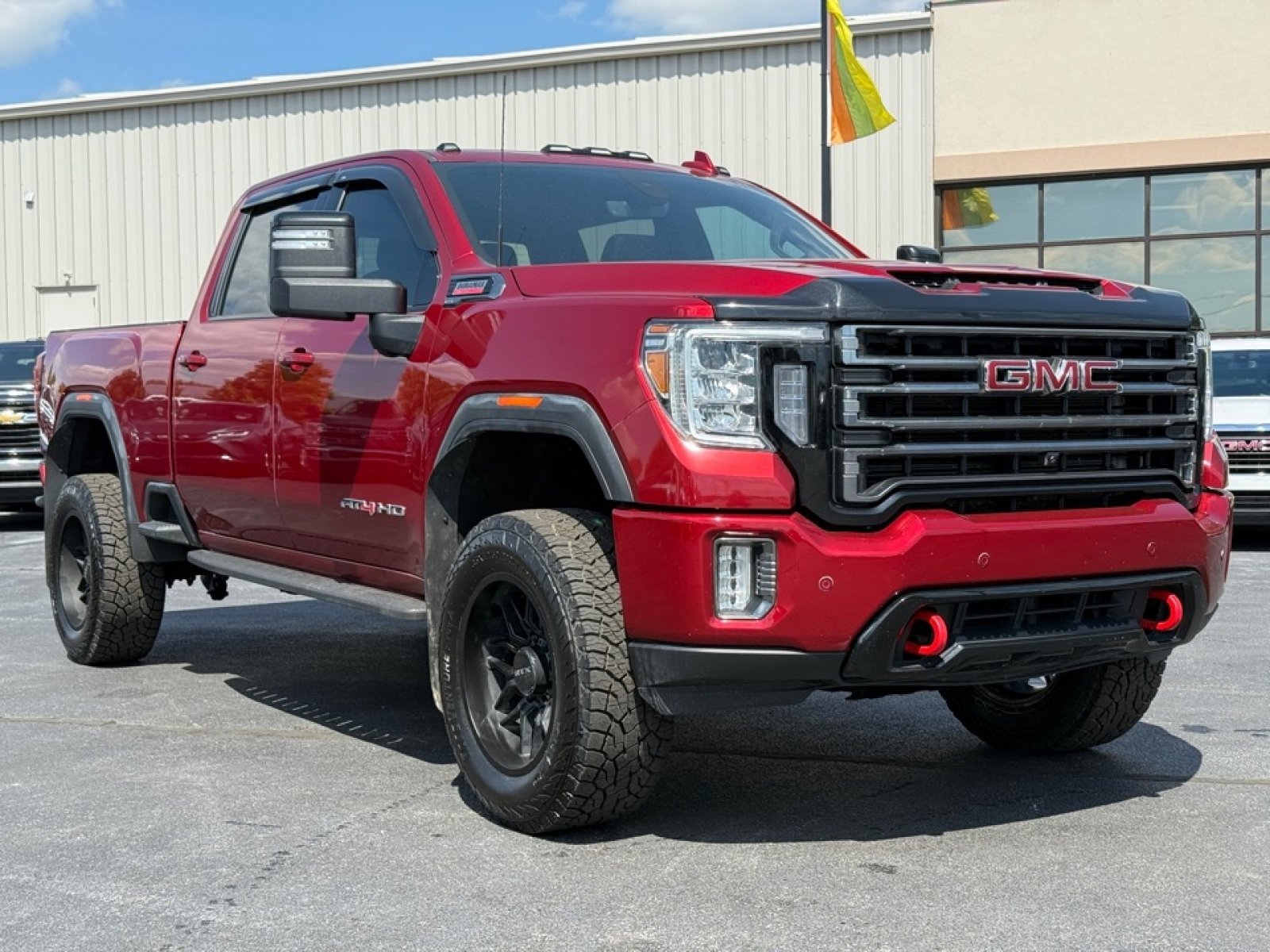 Used 2022 GMC Sierra 2500 AT4 w/ AT4 Preferred Package image 2