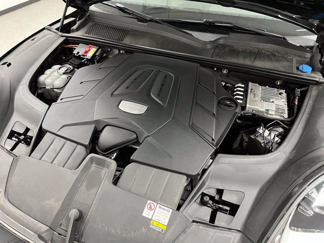 Used 2022 Porsche Cayenne Platinum Edition AWD/4WD image 65