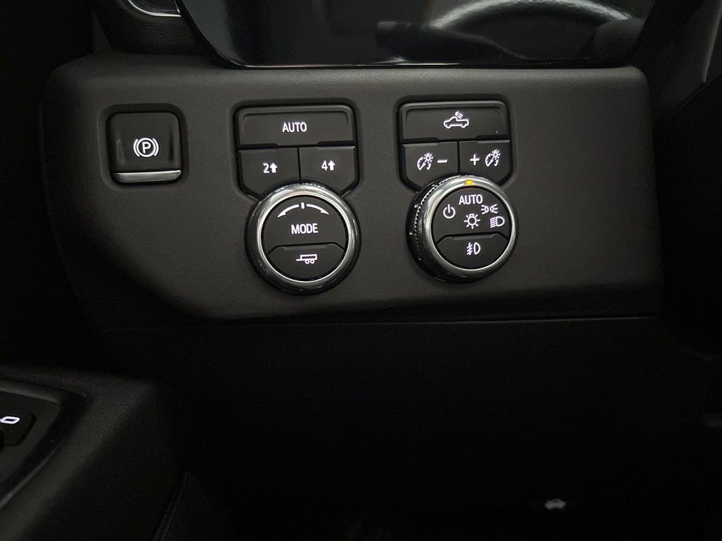 Used 2025 GMC Sierra 1500 Elevation image 22