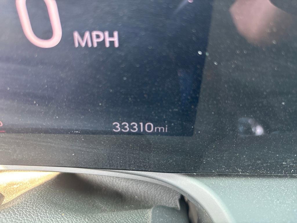 Used 2024 Buick Encore GX Sport Touring image 17