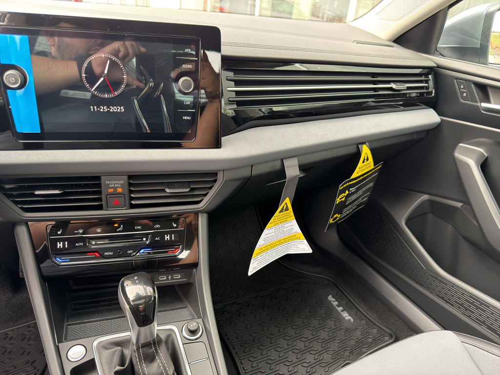 New 2026 Volkswagen Jetta SE image 22