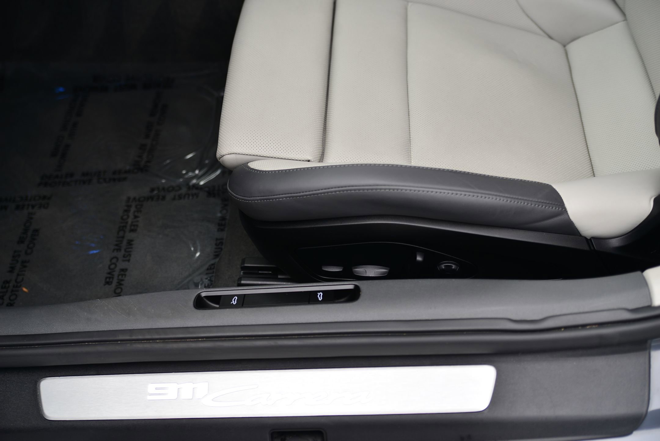 Certified 2025 Porsche 911 Carrera image 24