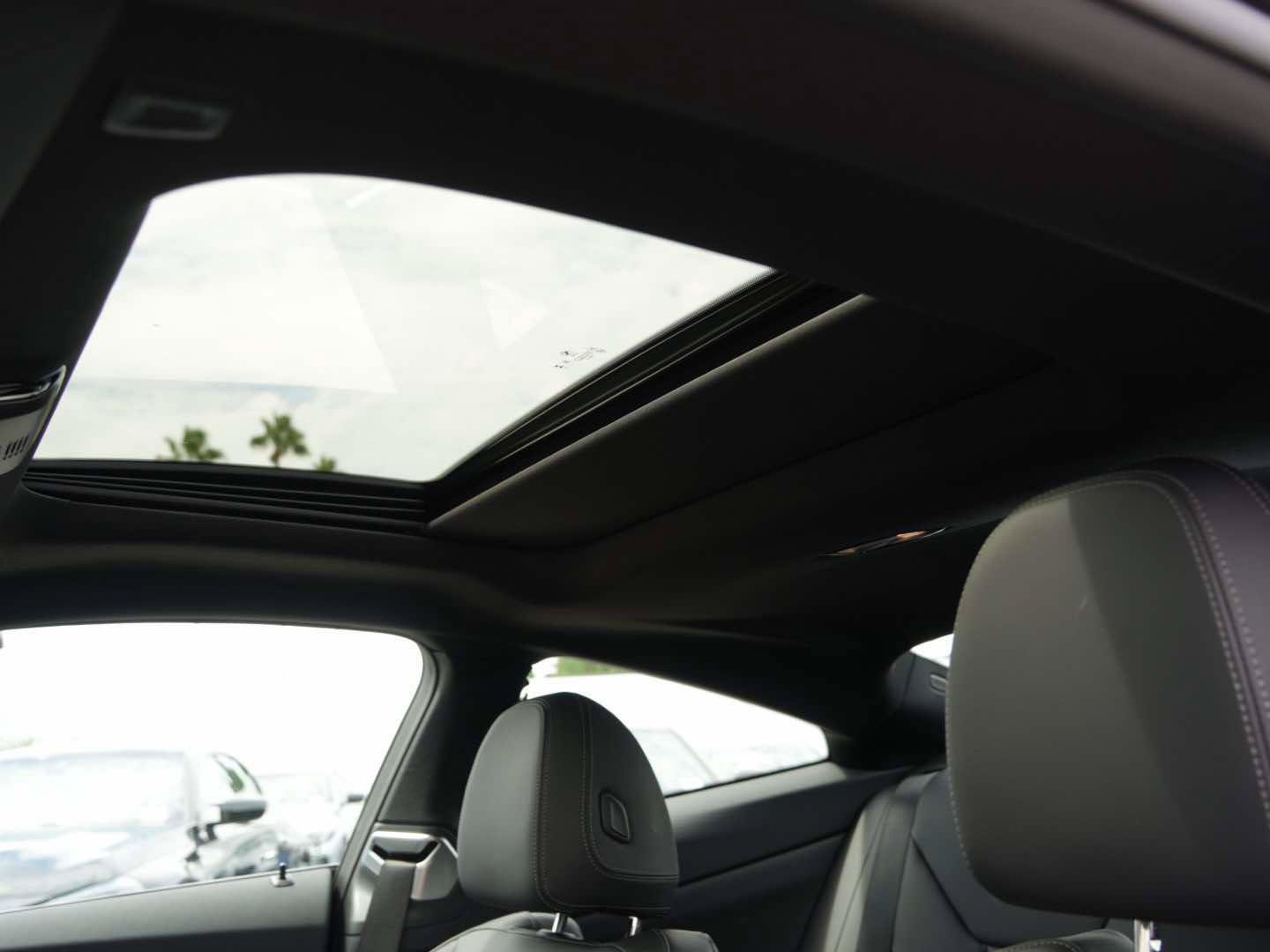 Used 2026 BMW 430i Coupe w/ Parking Assistance Package RWD image 11