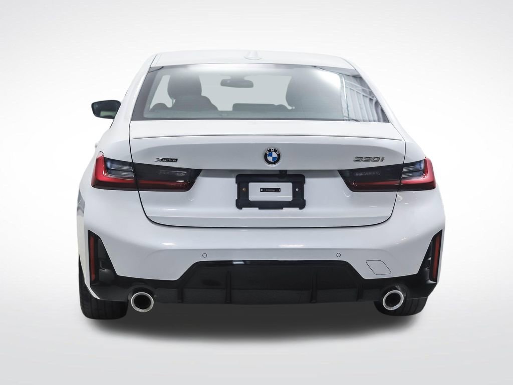 Used 2026 BMW 330i xDrive Sedan AWD/4WD image 4