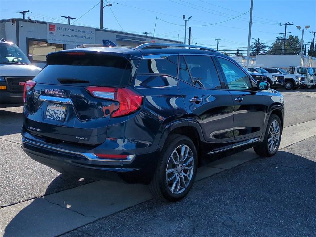 Used 2022 GMC Terrain Denali w/ Denali Premium Package image 7