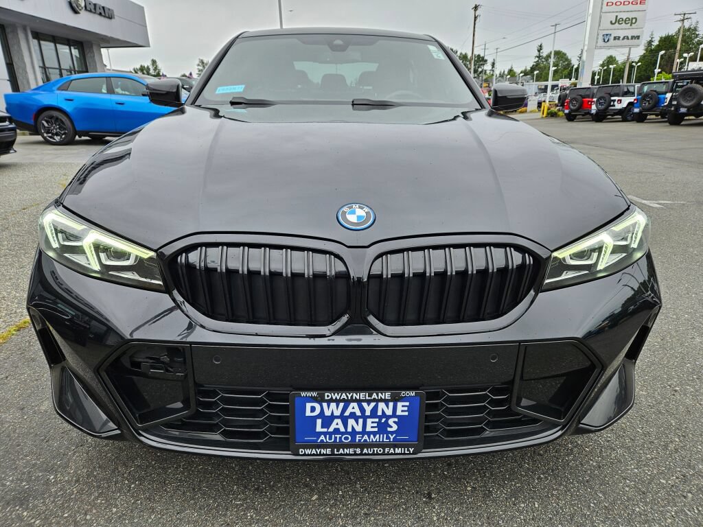 Used 2023 BMW 330e xDrive w/ M Sport Package AWD/4WD image 8