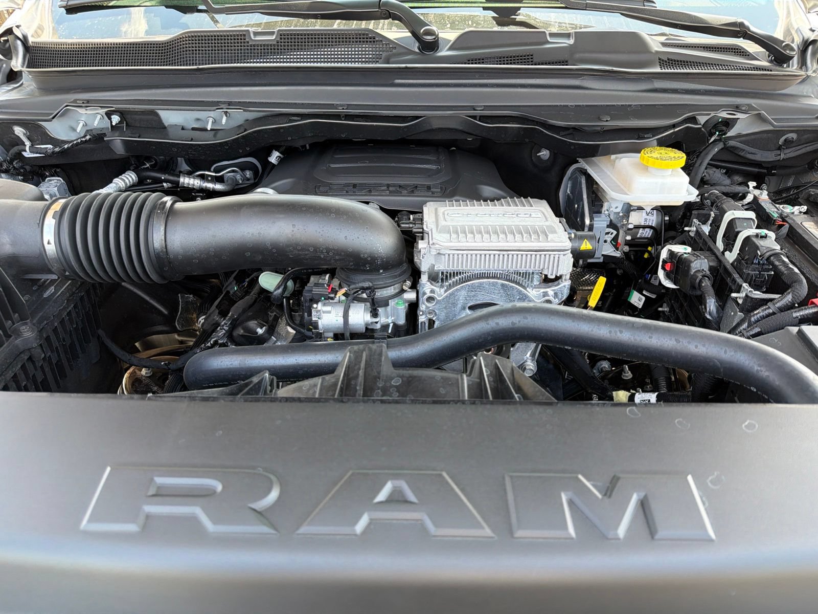 New 2027 RAM 1500 4x4 Crew Cab image 11