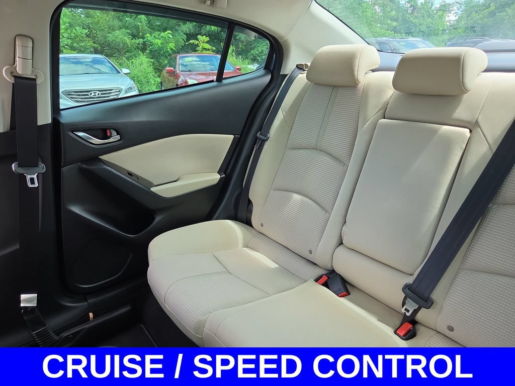 Used 2018 MAZDA MAZDA3 Sport w/ Preferred Equipment Package FWD image 11