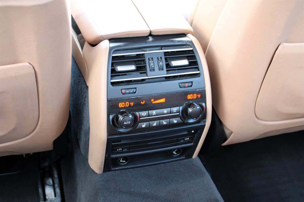 Used 2013 BMW 750Li RWD image 24