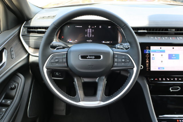 New 2026 Jeep Grand Cherokee Limited AWD/4WD image 21
