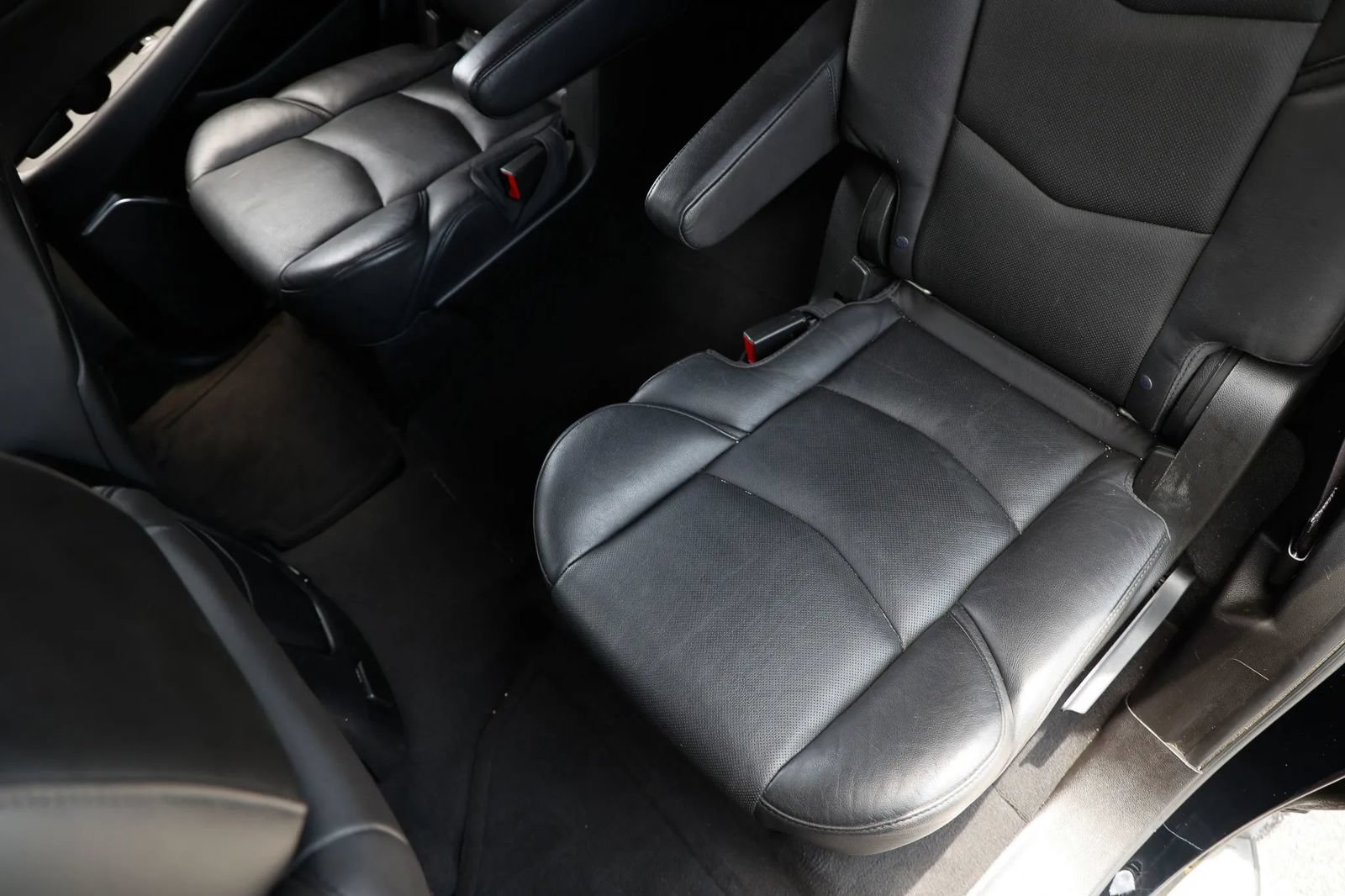 Used 2016 Cadillac Escalade 2WD image 19